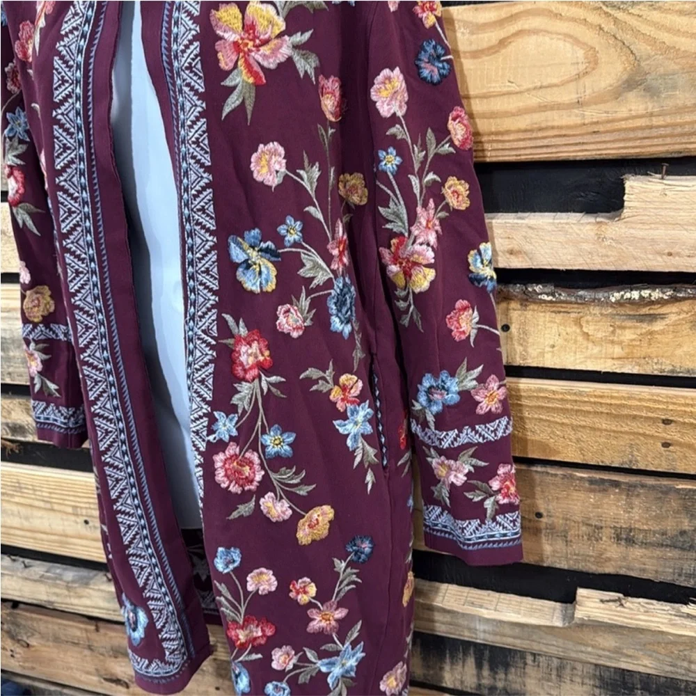 Driftwood Shelly Kimono Hoodie in the Blooming Garden Embroidered Small